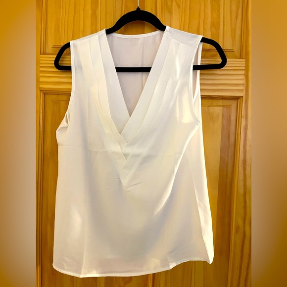 Never worn blouse tank top - Picture 1 of 1